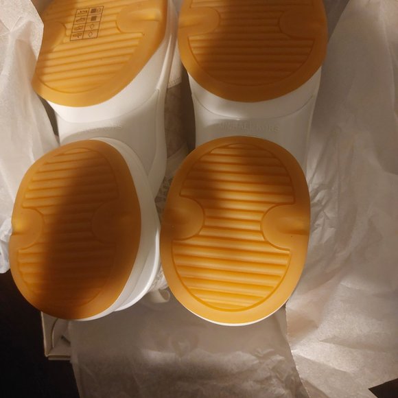 Michael Kors Olympia Logo Jacquard and Glitter Chain-Mesh Trainer/  size US 9 - Picture 5 of 5